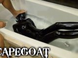 生贄：エナメル隷奴を水責めの刑